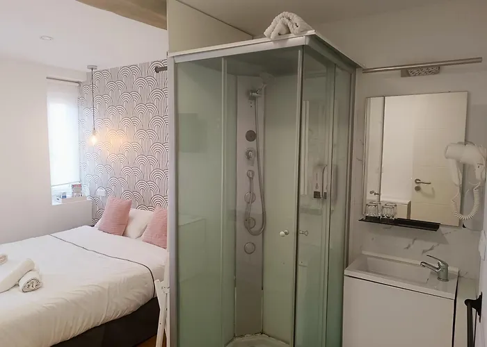 Rin Rooms